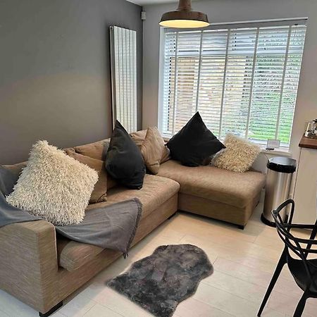 Chetwynd Paradise Apartment ลอนดอน ภายนอก รูปภาพ