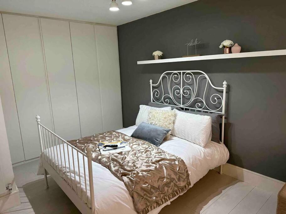 Chetwynd Paradise Apartment ลอนดอน ภายนอก รูปภาพ
