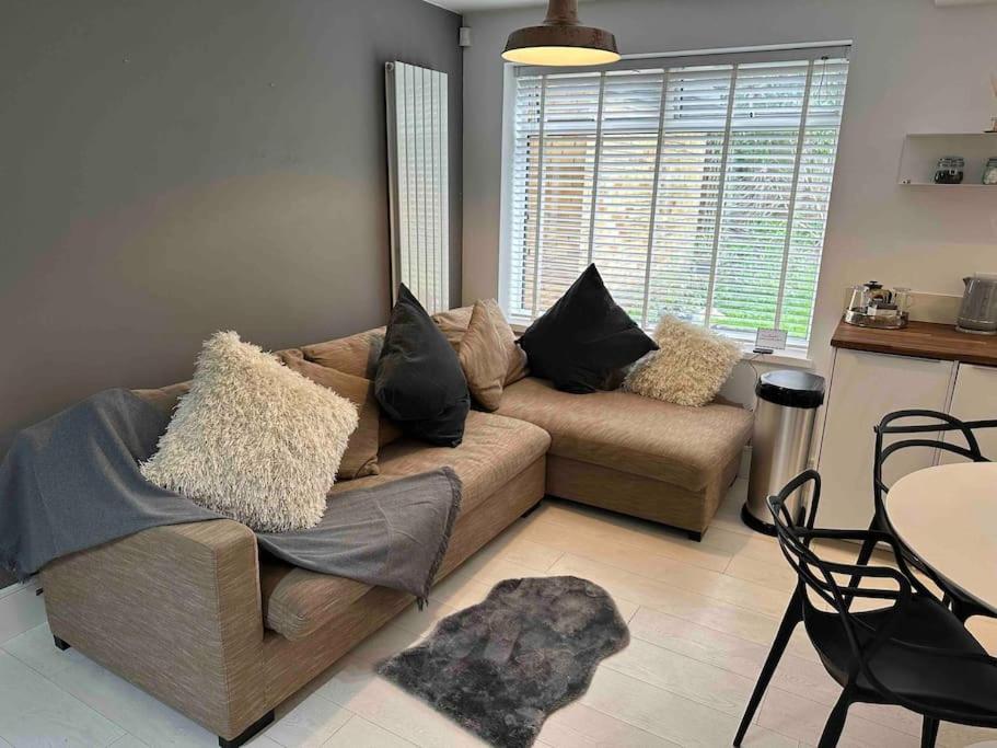 Chetwynd Paradise Apartment ลอนดอน ภายนอก รูปภาพ
